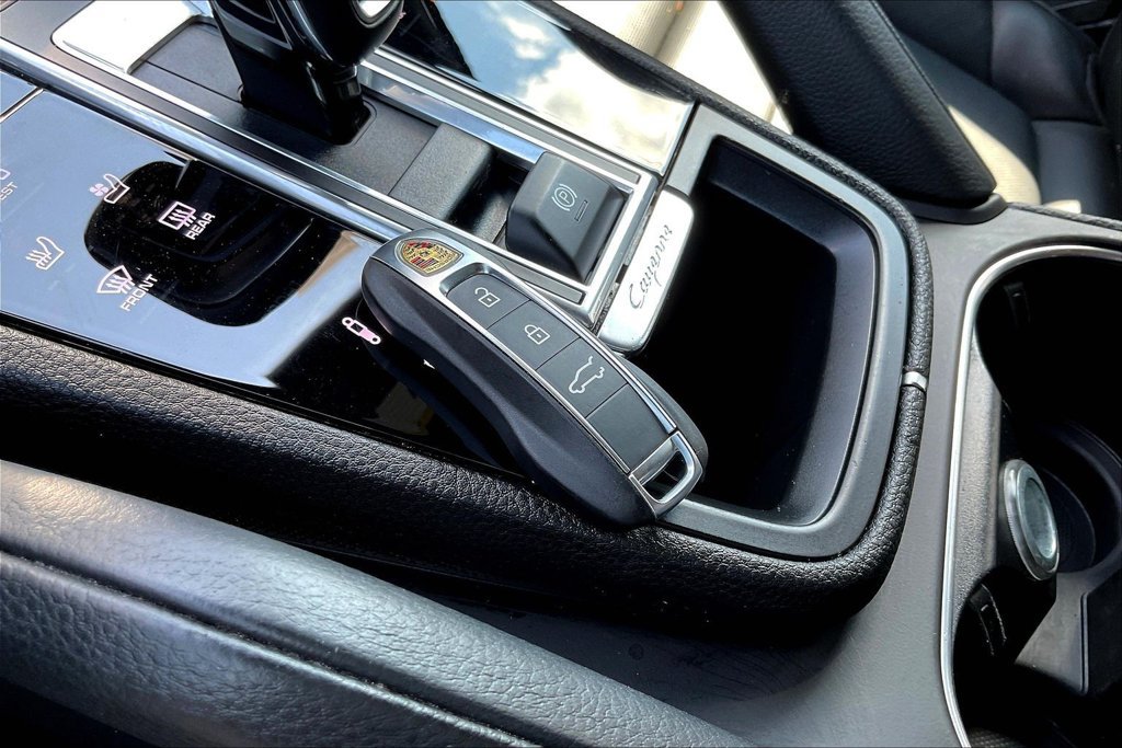 Used 2023 Porsche Cayenne S AWD/4WD image 30