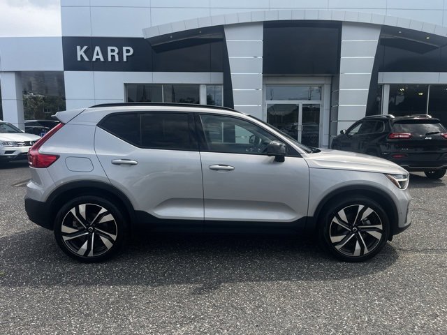 Certified 2023 Volvo XC40 B5 Plus w/ Protection Package Premier image 11
