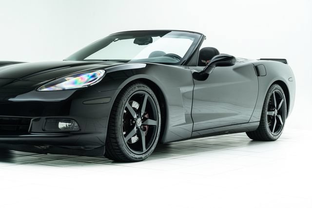 Used 2010 Chevrolet Corvette Convertible w/ Preferred Equipment Group RWD image 9