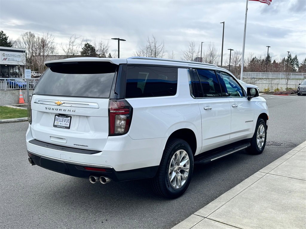 Used 2023 Chevrolet Suburban Premier image 5