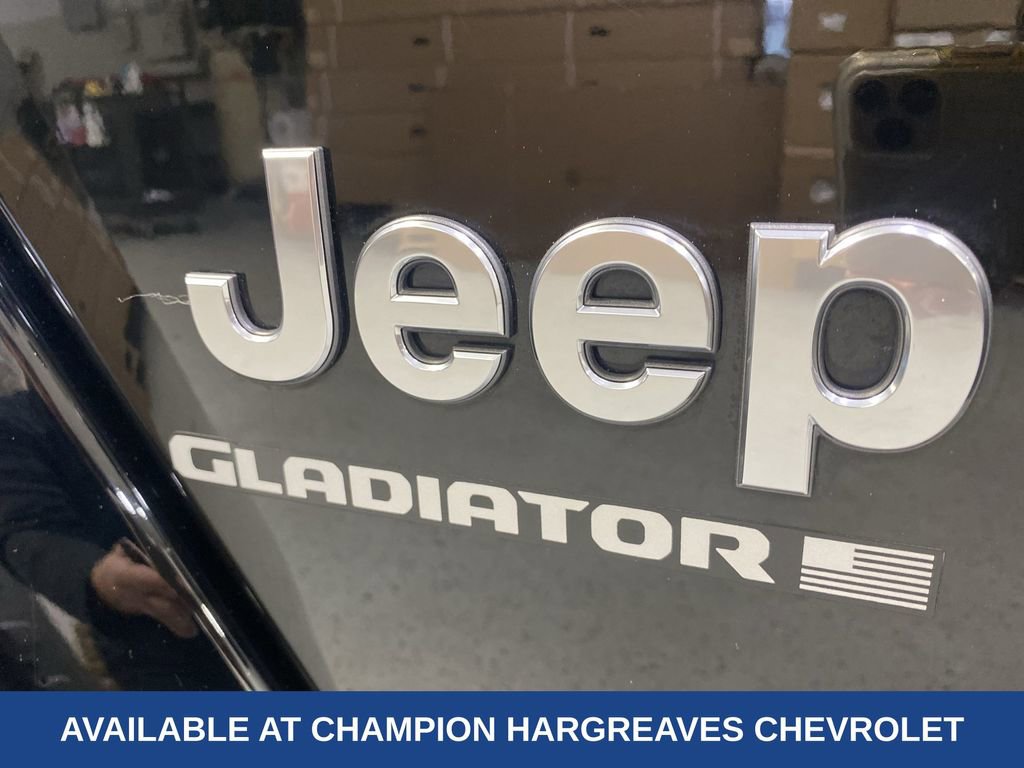 Used 2023 Jeep Gladiator Overland image 40
