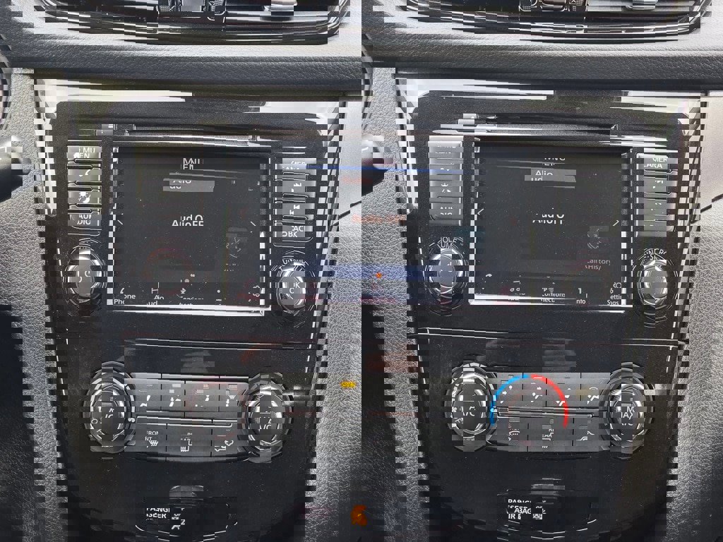 Used 2022 Nissan Rogue Sport S image 12