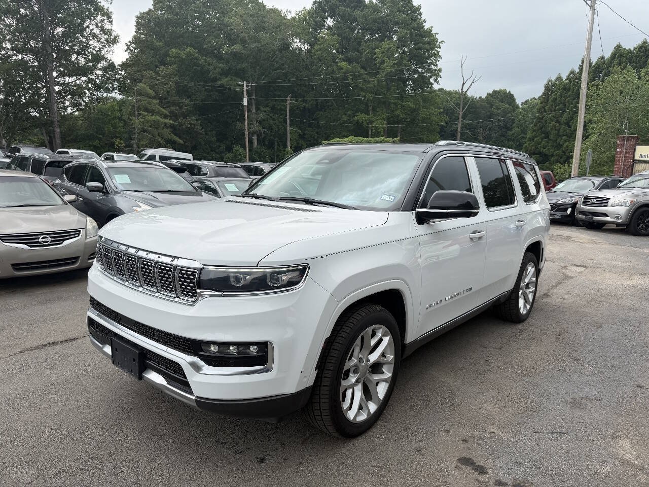 Used 2022 Jeep Grand Wagoneer Series I AWD/4WD image 1