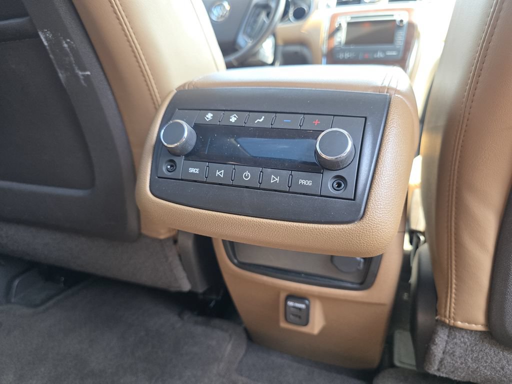 Used 2016 Buick Enclave Premium w/ Experience Buick Package FWD image 26
