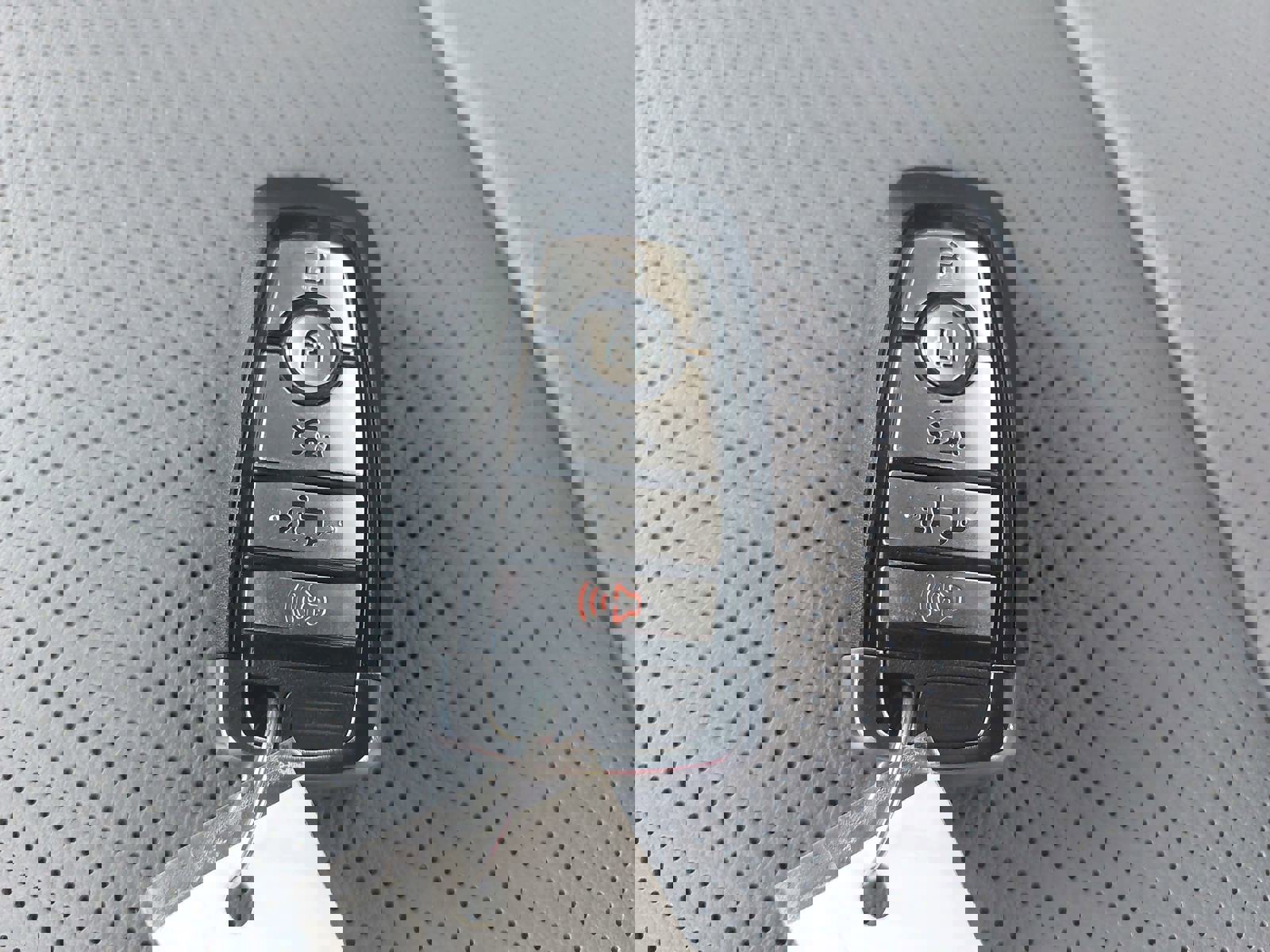 Used 2023 Ford F150 Lightning Lariat AWD/4WD image 37