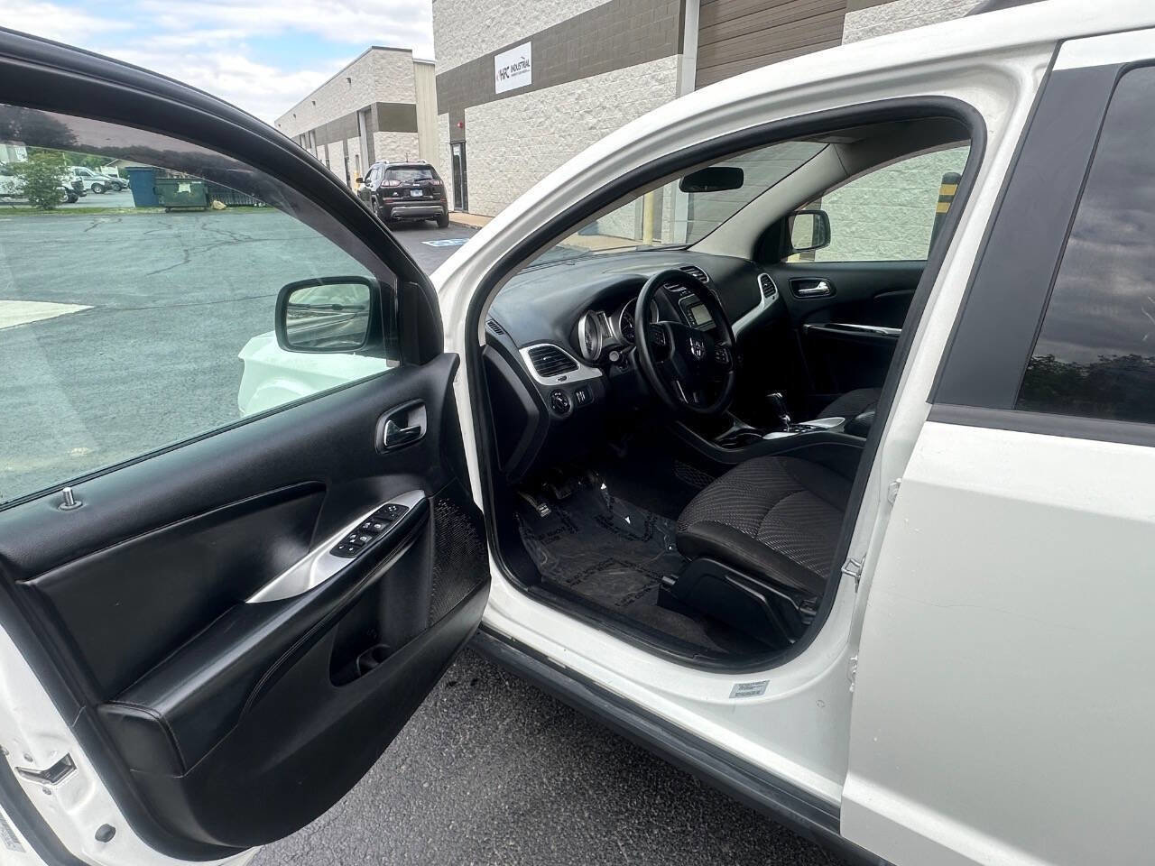 Used 2016 Dodge Journey SXT AWD/4WD image 10