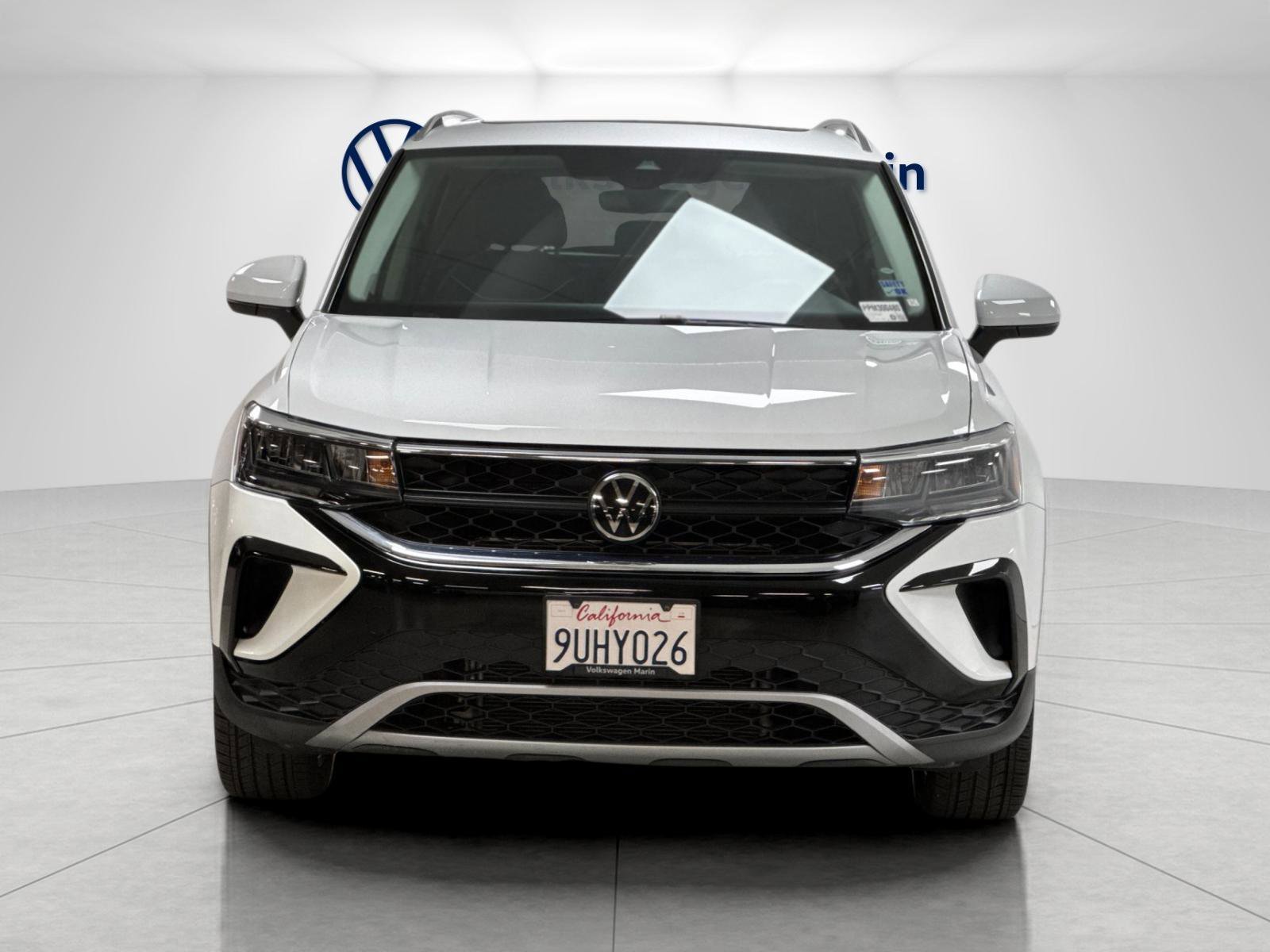 Used 2023 Volkswagen Taos SE w/ Panoramic Sunroof Package FWD image 8