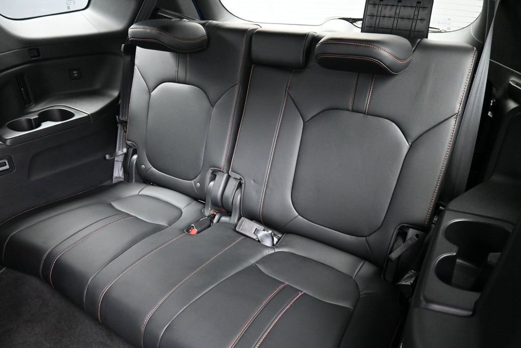 Used 2025 Honda Pilot TrailSport image 21
