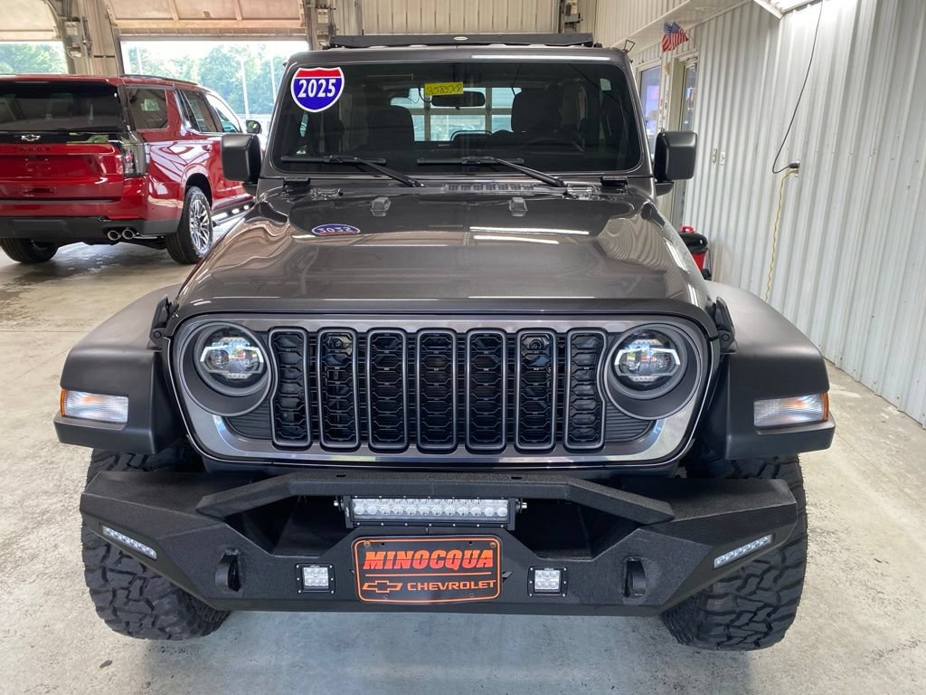 Used 2025 Jeep Wrangler Sport AWD/4WD image 5