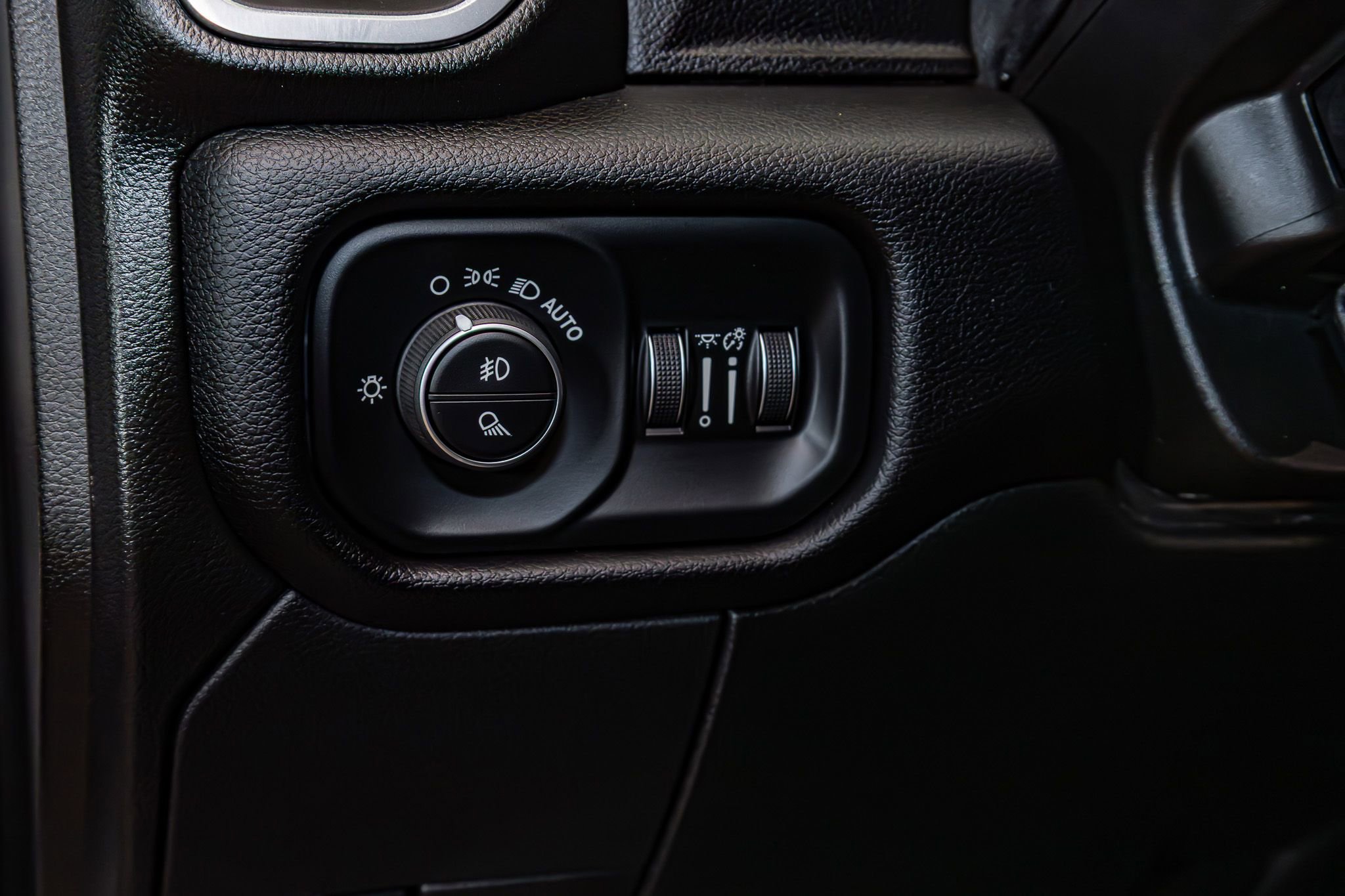 Used 2024 RAM 2500 Laramie w/ Protection Group image 20