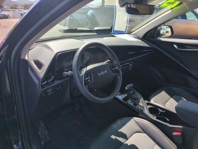 Certified 2025 Kia Niro EX FWD image 14