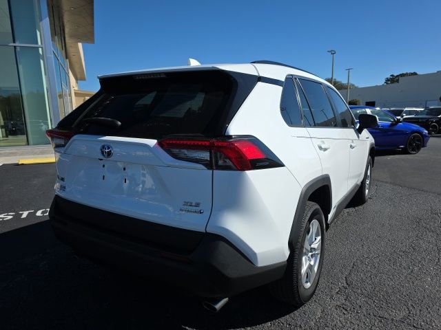 Used 2020 Toyota RAV4 XLE image 4