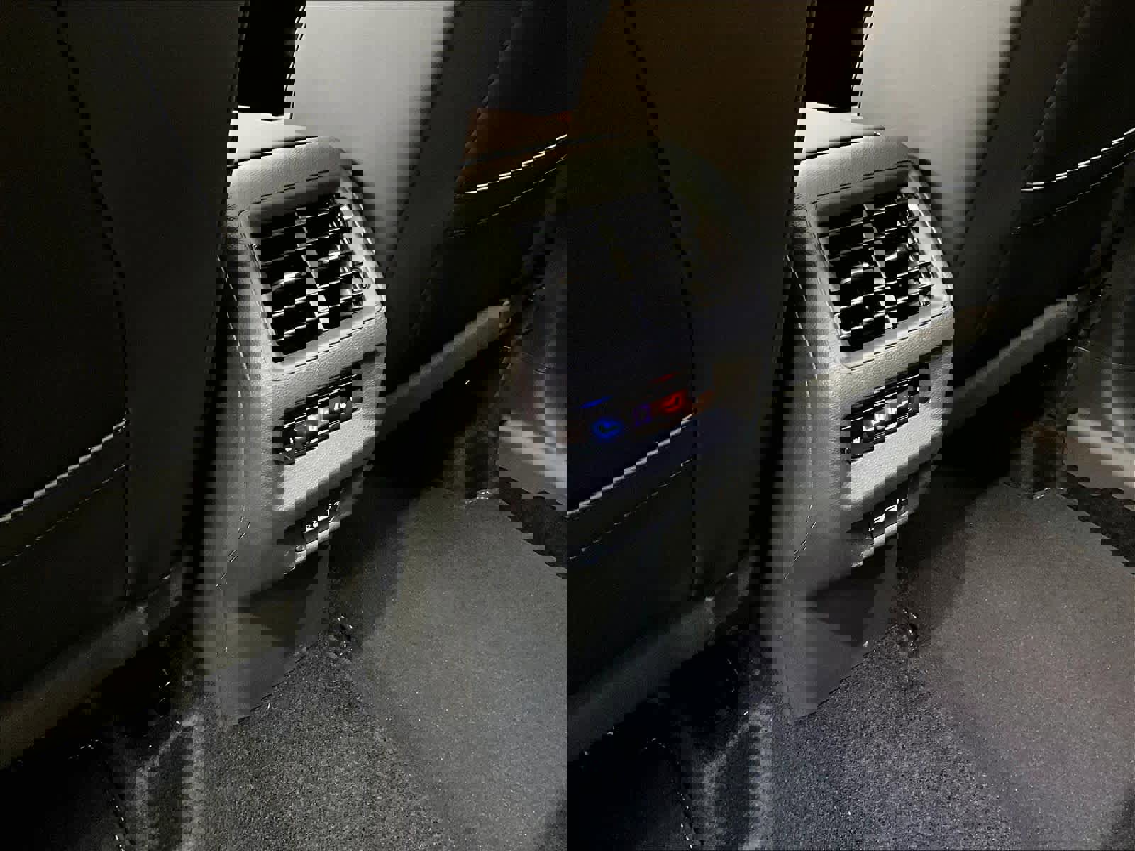 New 2026 Volkswagen Tiguan SEL R-Line image 16