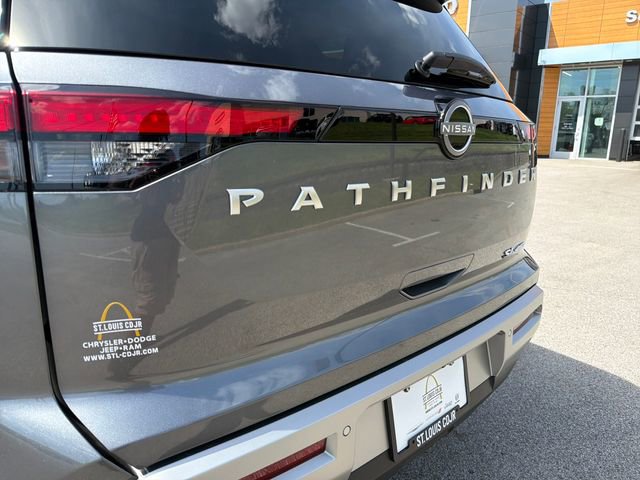 Used 2025 Nissan Pathfinder SL w/ Cargo Package image 41