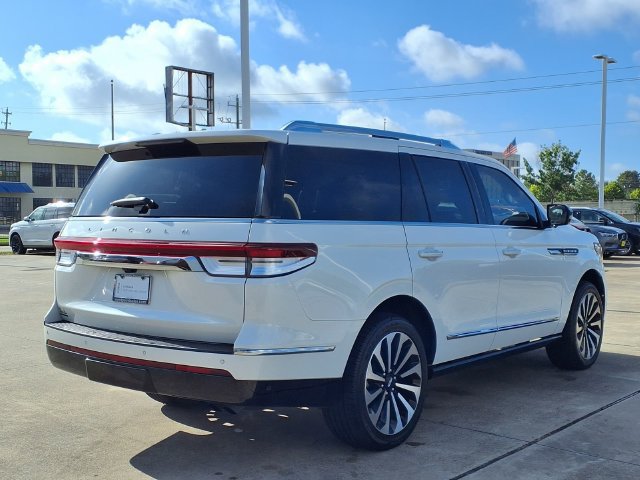 Certified 2023 Lincoln Navigator Reserve RWD image 2