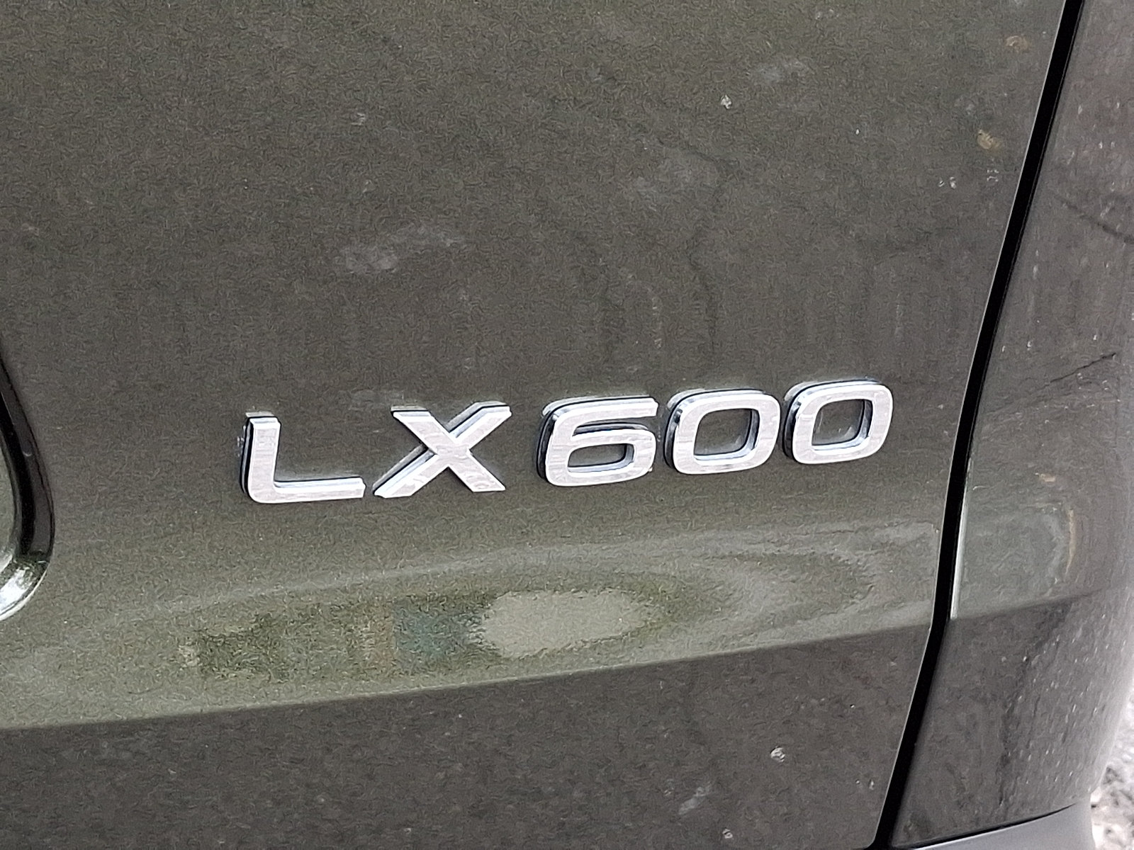 Used 2024 Lexus LX 600 4WD w/ Luxury Package image 30