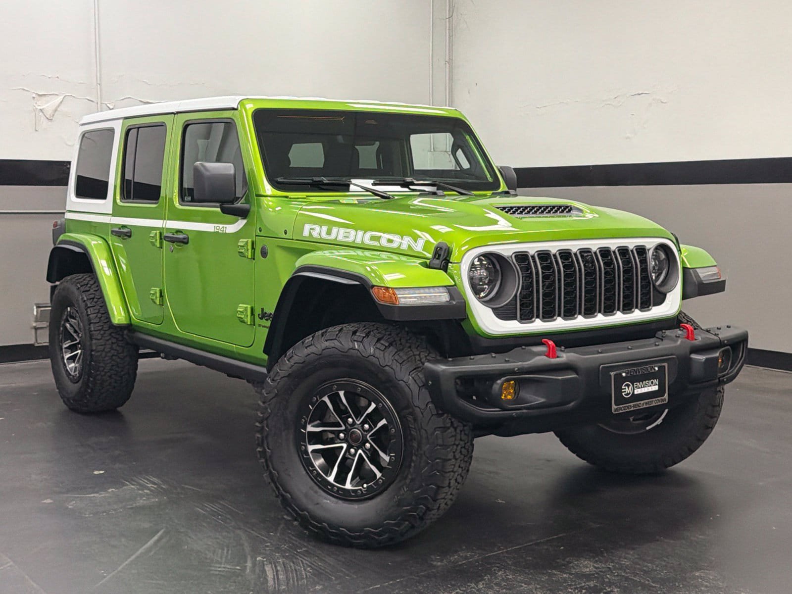 Used 2026 Jeep Wrangler Unlimited Rubicon AWD/4WD image 2