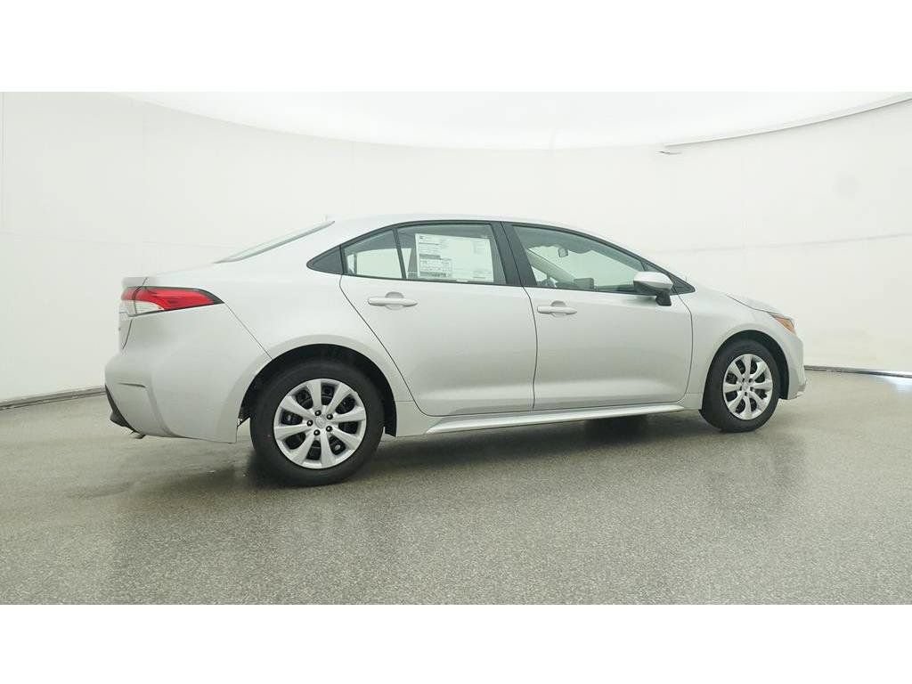 Used 2024 Toyota Corolla LE FWD image 31