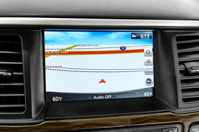 Used 2020 Nissan Pathfinder Platinum AWD/4WD image 18
