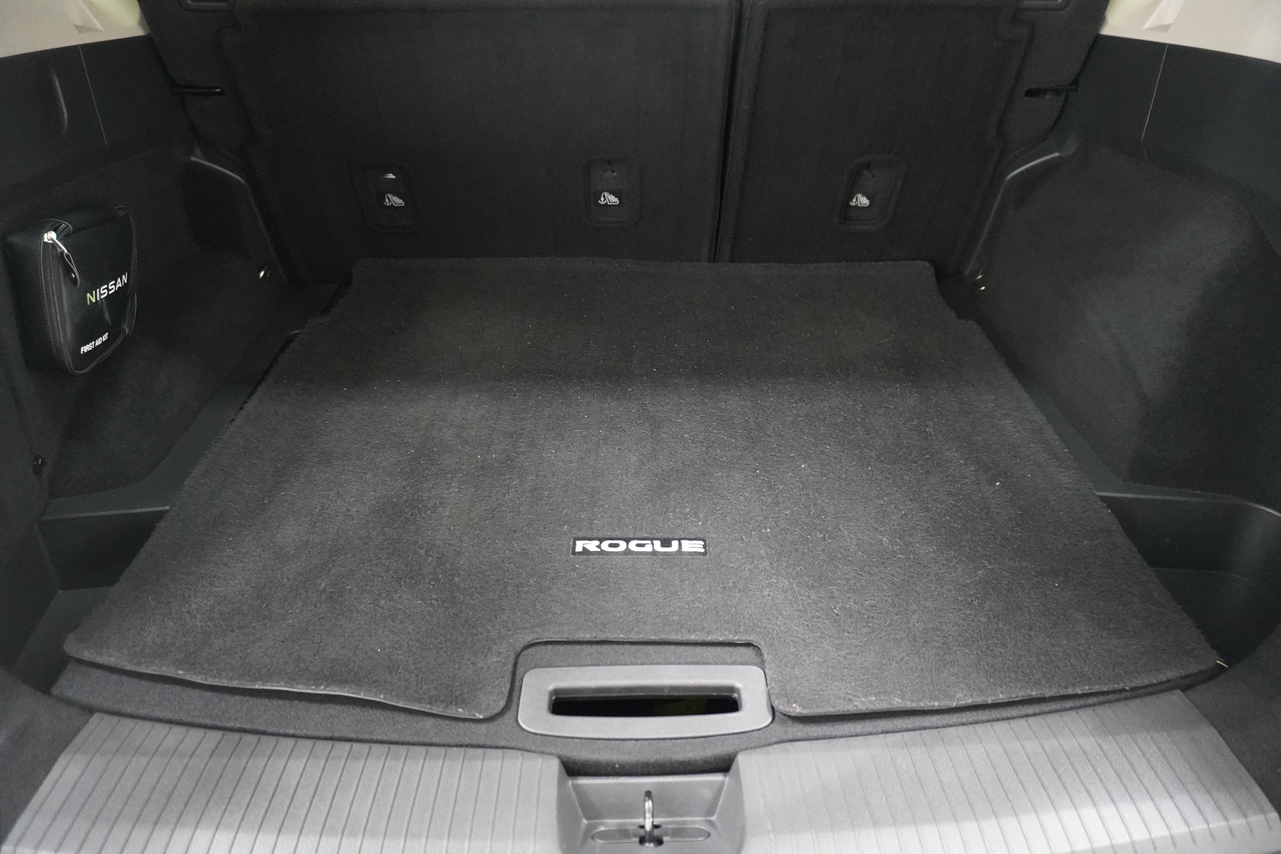 Used 2023 Nissan Rogue SV FWD image 23