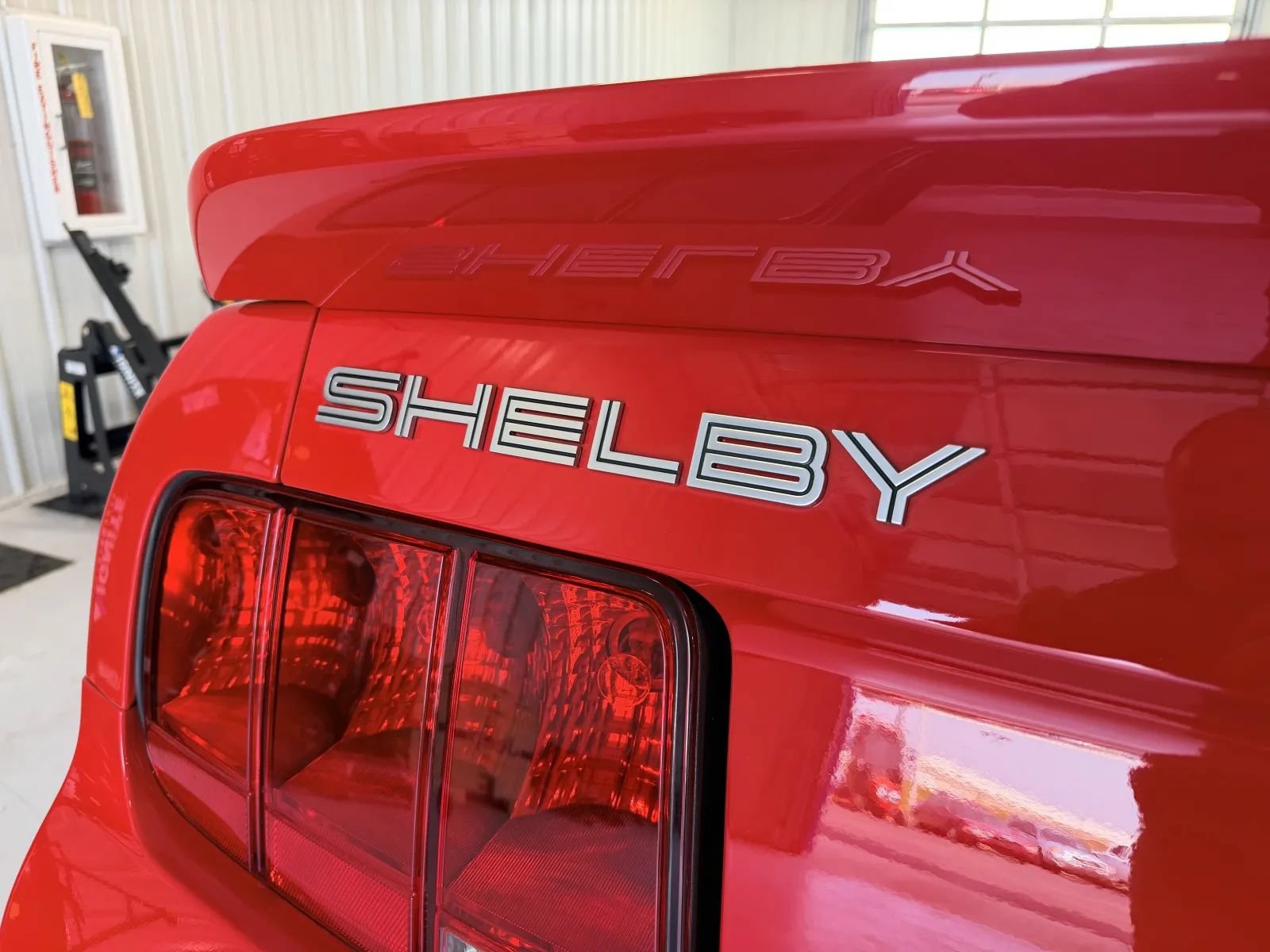 Used 2007 Ford Mustang Shelby GT500 RWD image 5