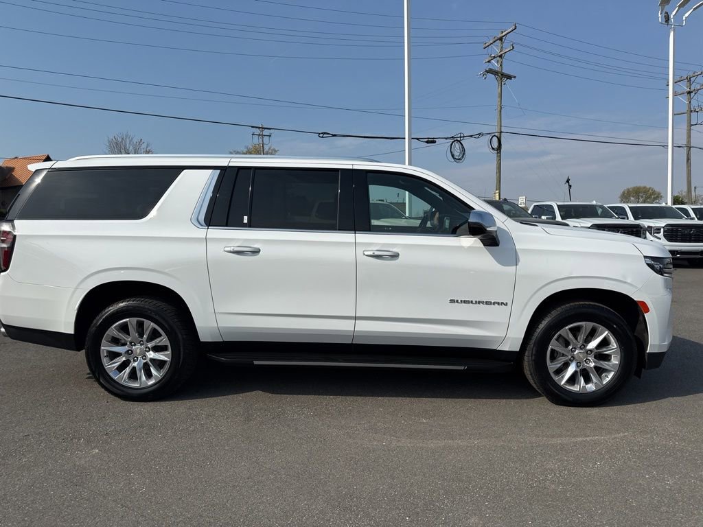 Used 2023 Chevrolet Suburban Premier image 6