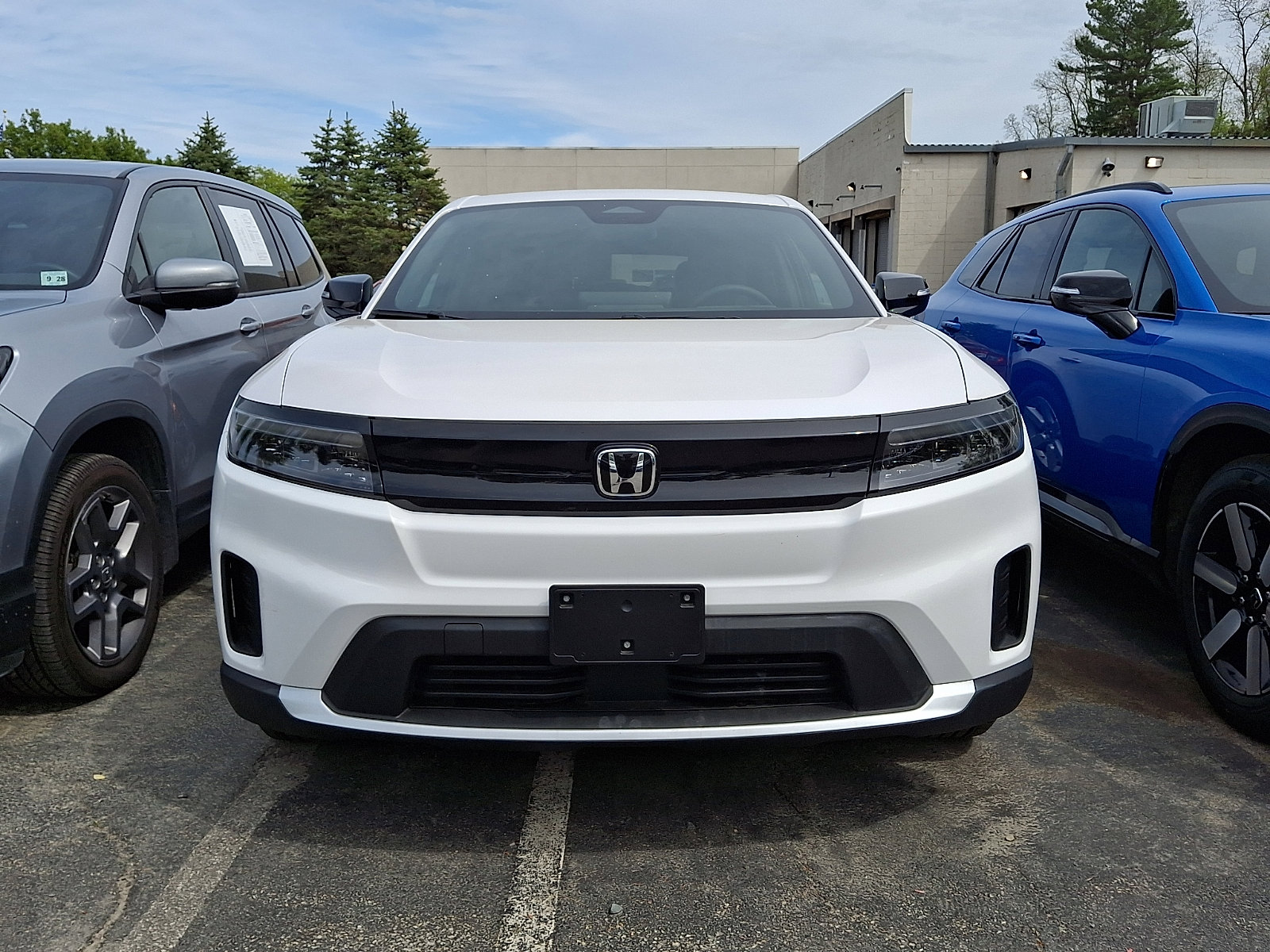 Used 2024 Honda Prologue EX image 2