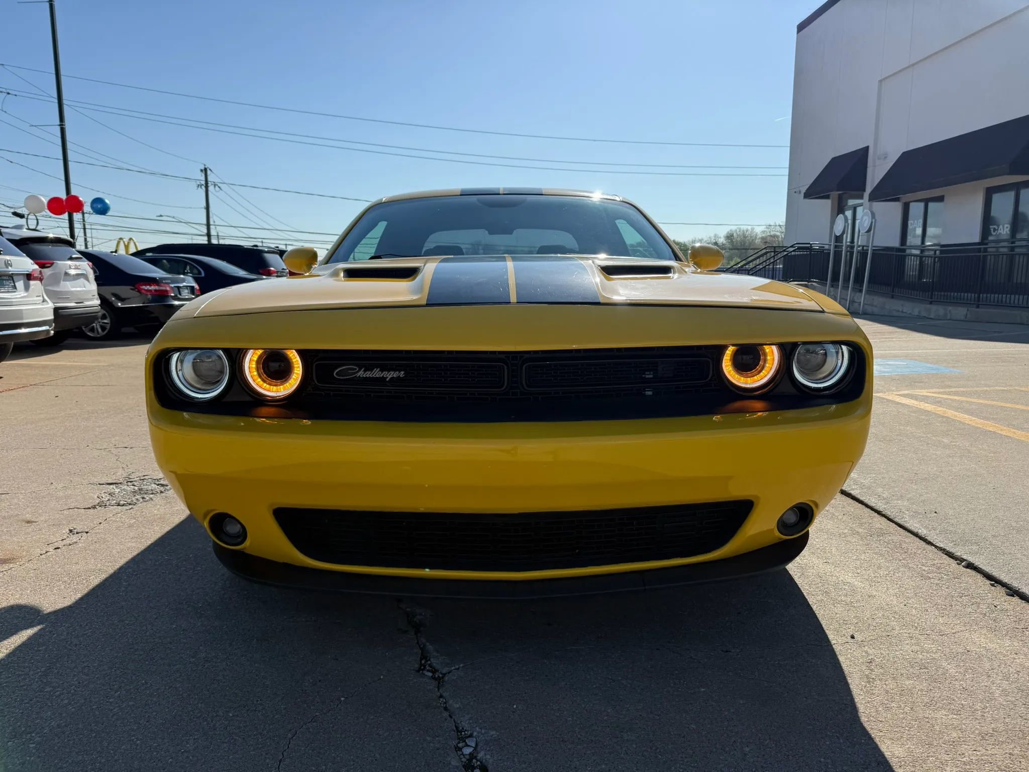 Used 2018 Dodge Challenger SXT w/ Driver Convenience Group RWD image 2