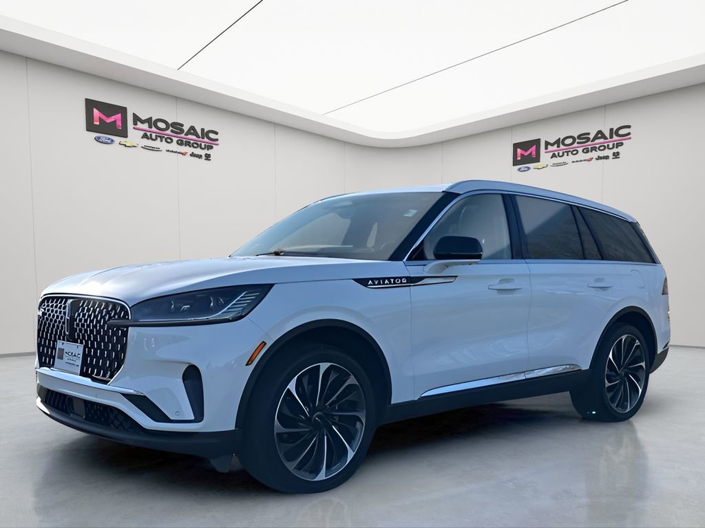 Used 2025 Lincoln Aviator Reserve image 8