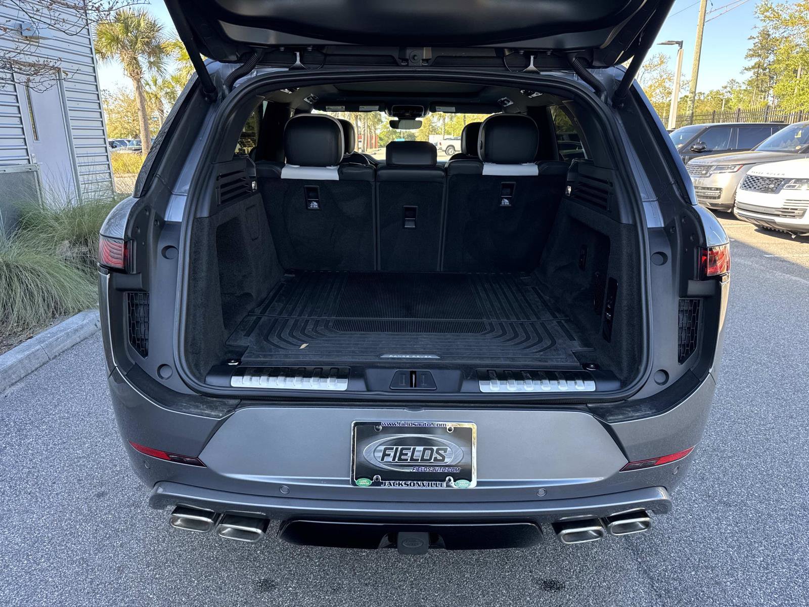 Certified 2025 Land Rover Range Rover Sport Dynamic SE image 11