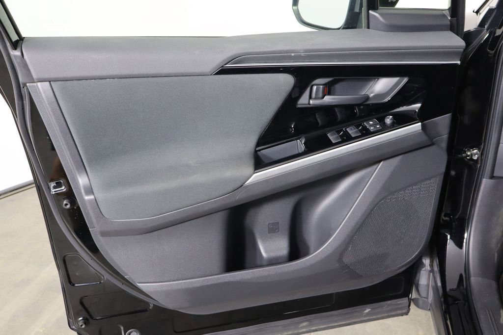 Used 2023 Subaru Solterra AWD image 19