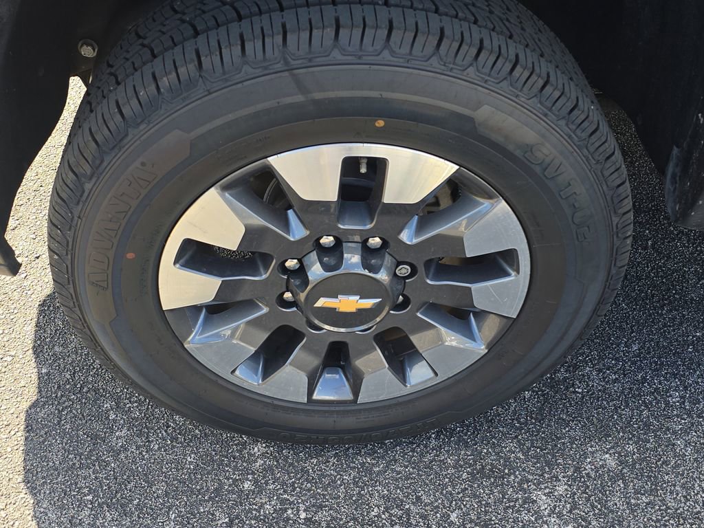 Used 2021 Chevrolet Silverado 2500 Custom w/ Custom Value Package image 7