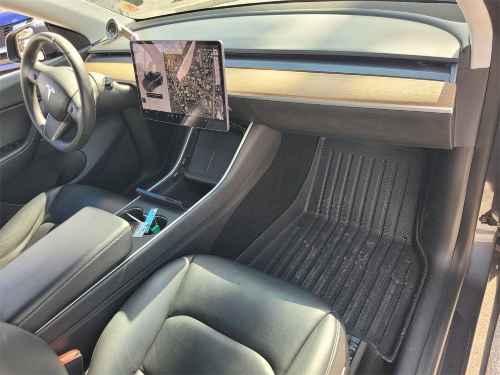 Used 2020 Tesla Model Y Long Range image 17