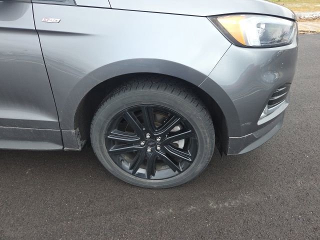 Used 2022 Ford Edge ST-Line w/ Class II Trailer Tow Package image 5