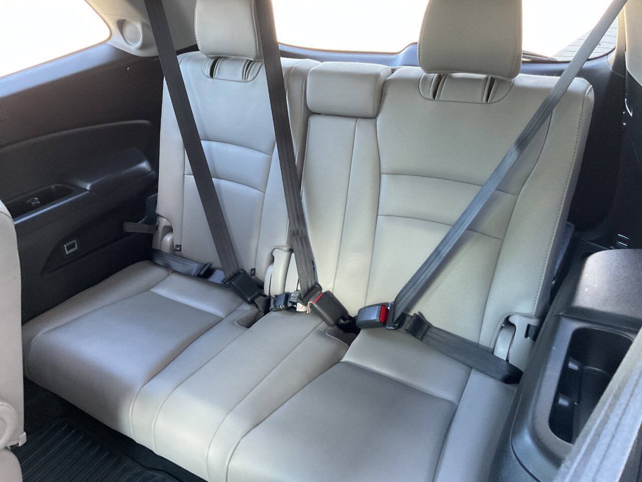 Used 2016 Honda Pilot Elite image 41