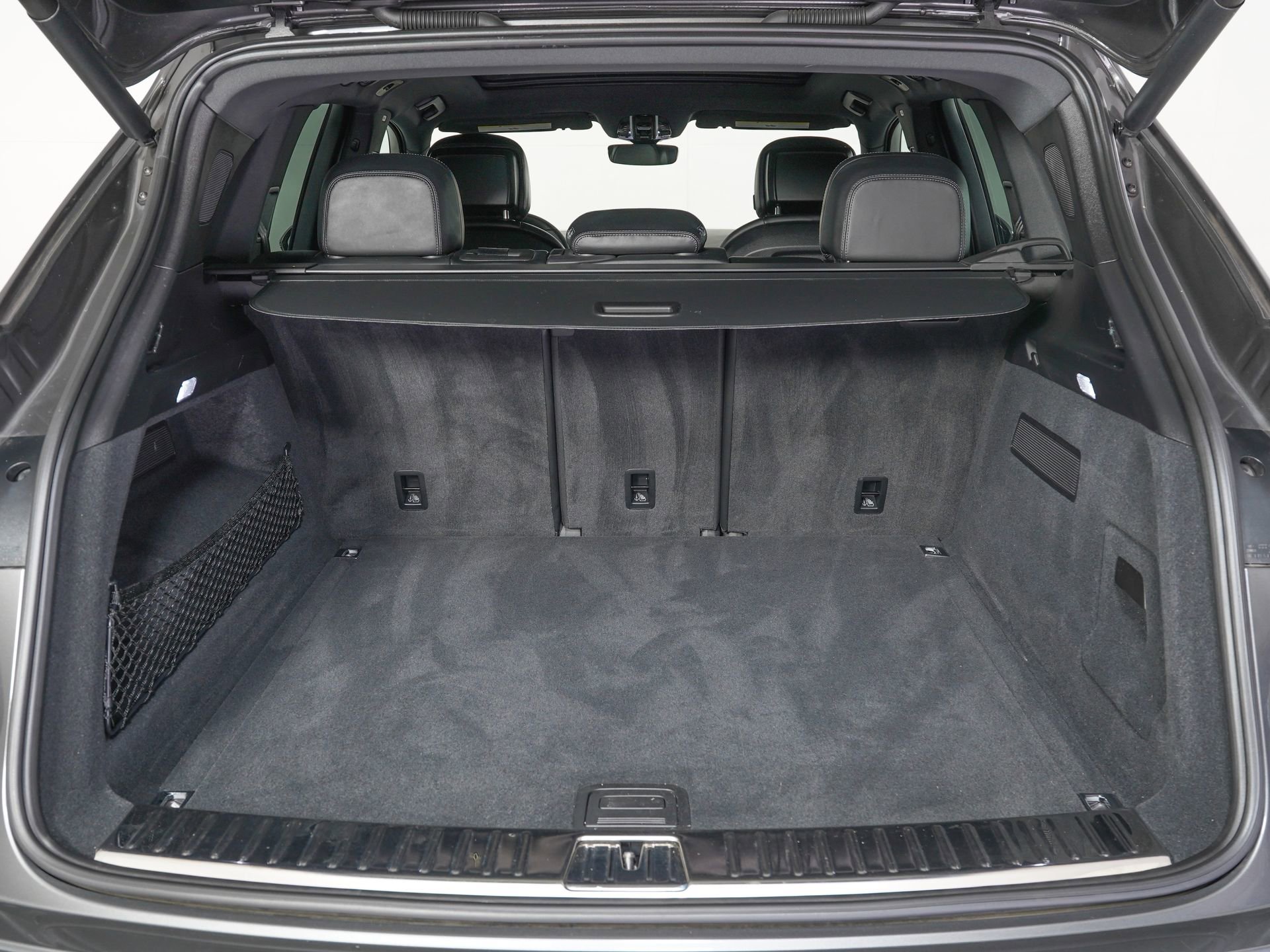 Used 2023 Porsche Cayenne image 11