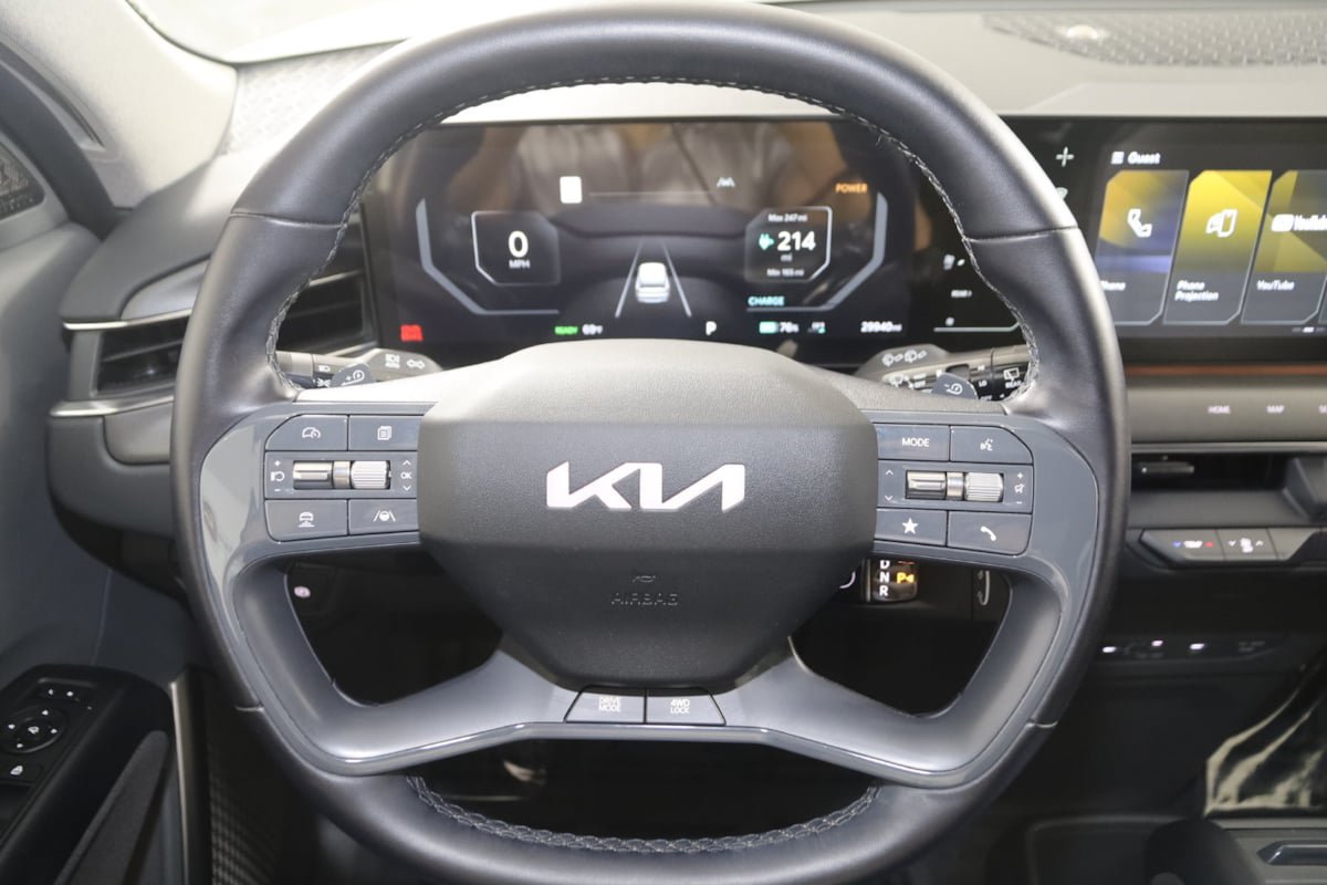 Used 2024 Kia EV9 Land AWD/4WD image 37