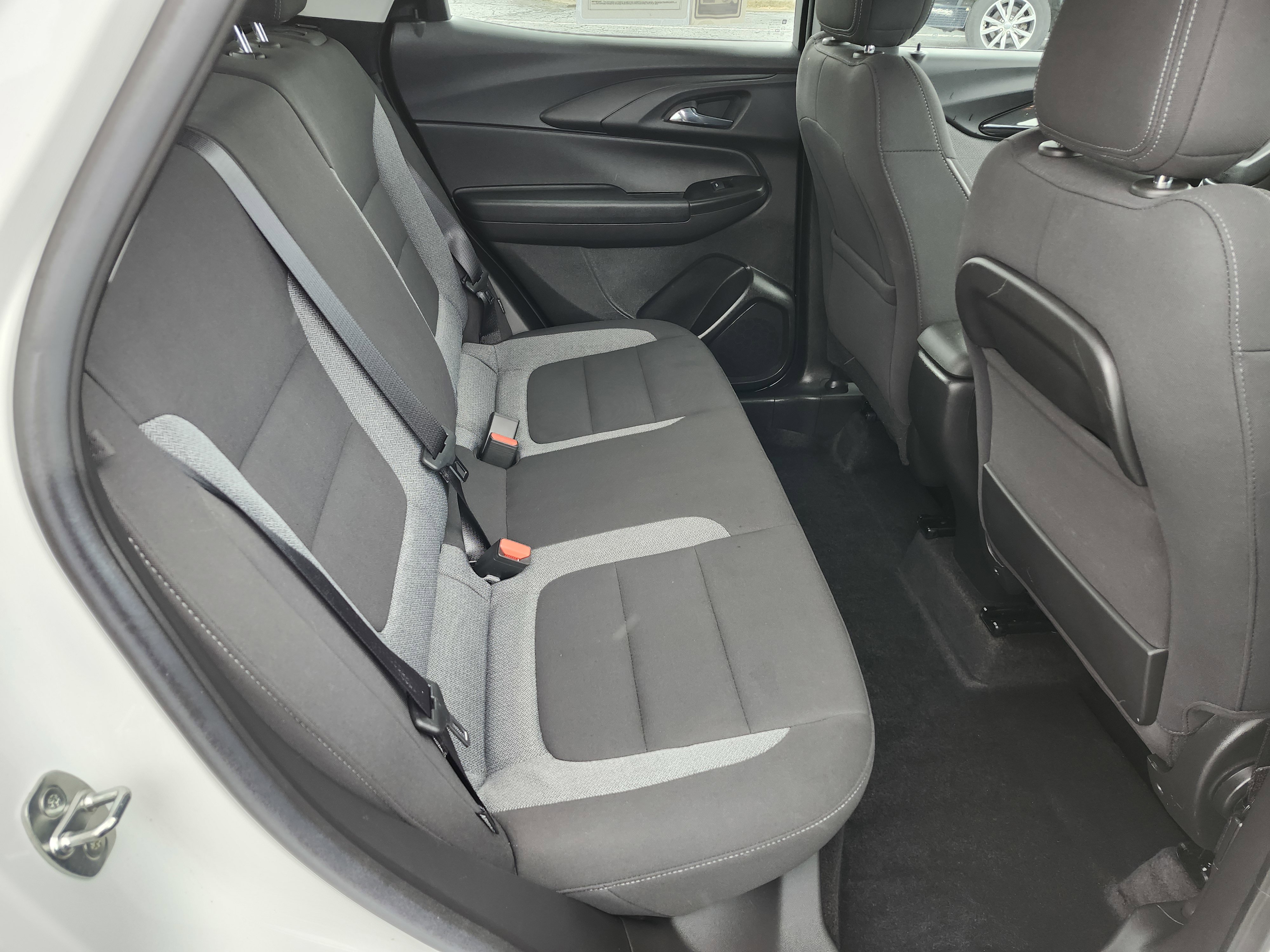 Used 2023 Chevrolet TrailBlazer LS FWD image 17