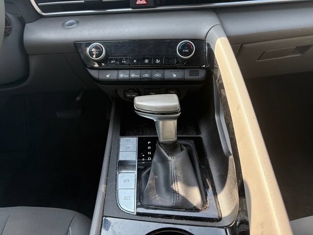 Used 2021 Hyundai Elantra SEL w/ Convenience Package FWD image 11
