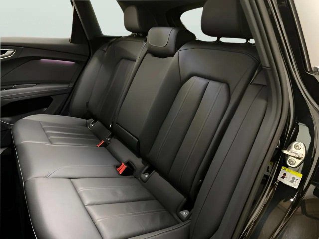 Used 2023 Audi Q4 e-tron Premium Plus w/ Premium Plus AWD/4WD image 68