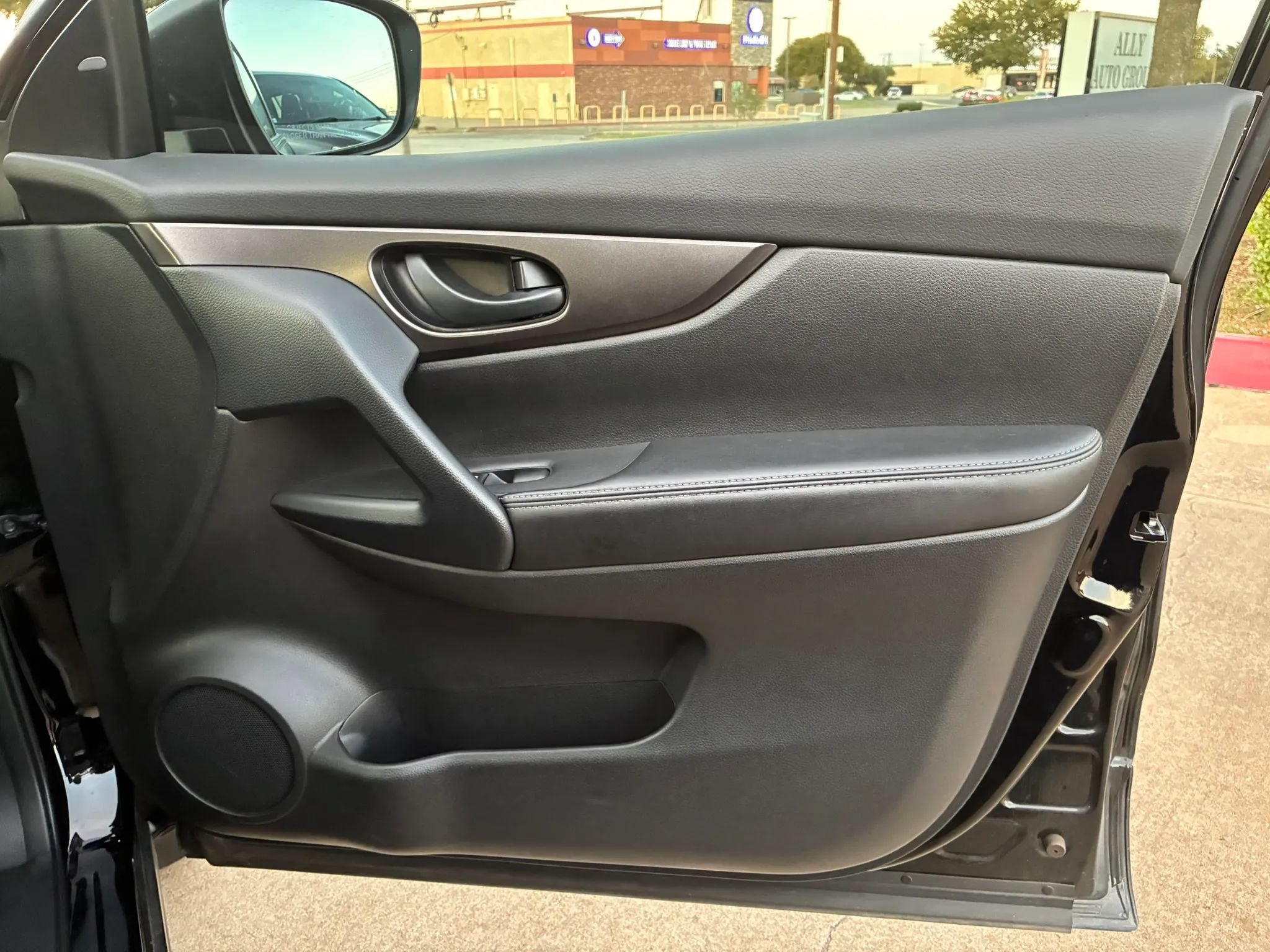 Used 2020 Nissan Rogue Sport S FWD image 21