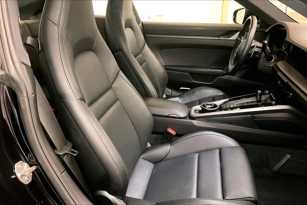 Used 2024 Porsche 911 Carrera 4S w/ Premium Package image 14