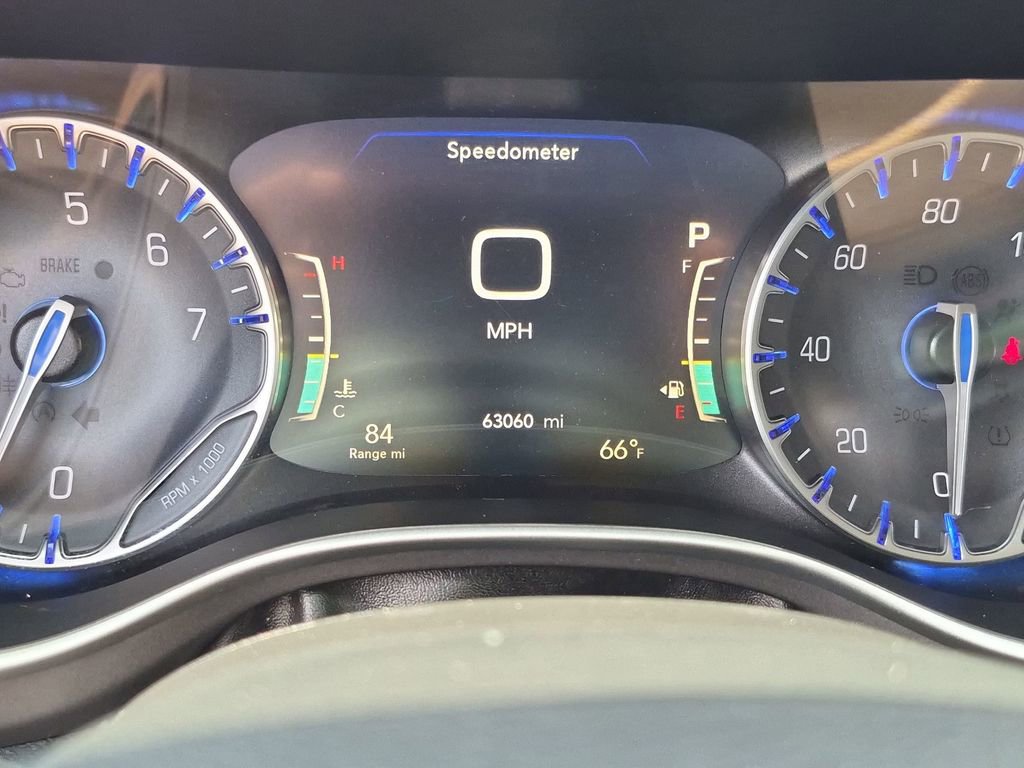Certified 2023 Chrysler Pacifica Touring-L FWD image 19