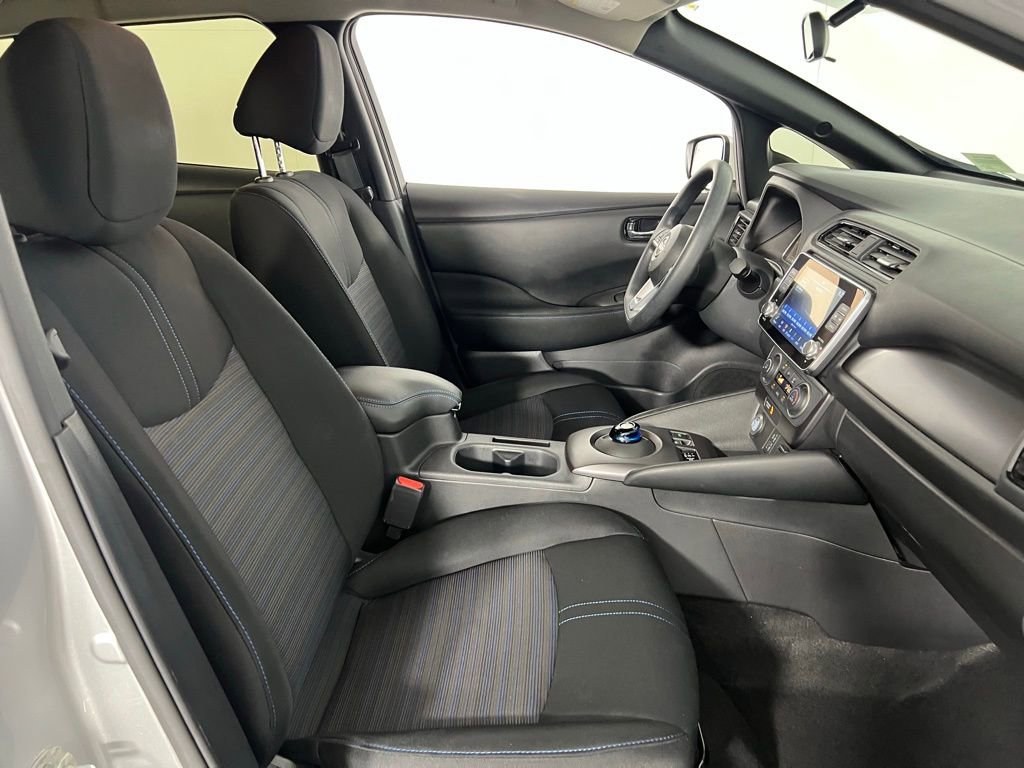 Used 2023 Nissan Leaf S image 33