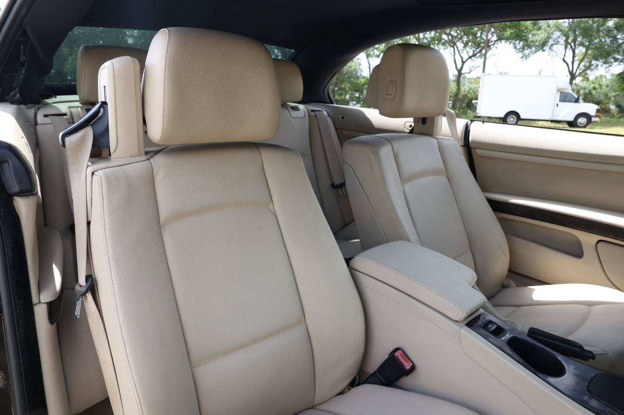 Used 2009 BMW 328i Convertible RWD image 16