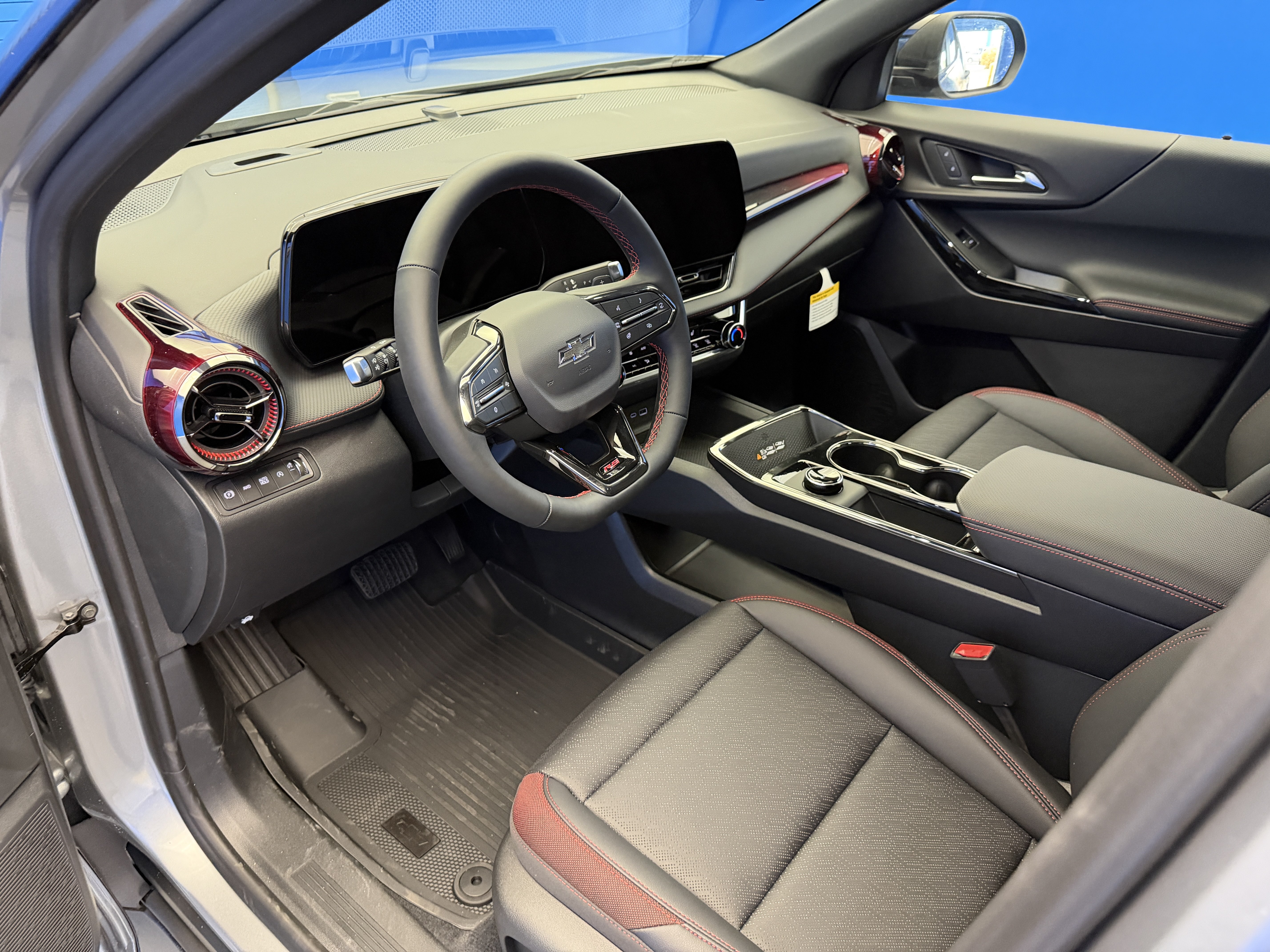 New 2027 Chevrolet Equinox RS w/ LPO, Floor Liner Package AWD/4WD image 11