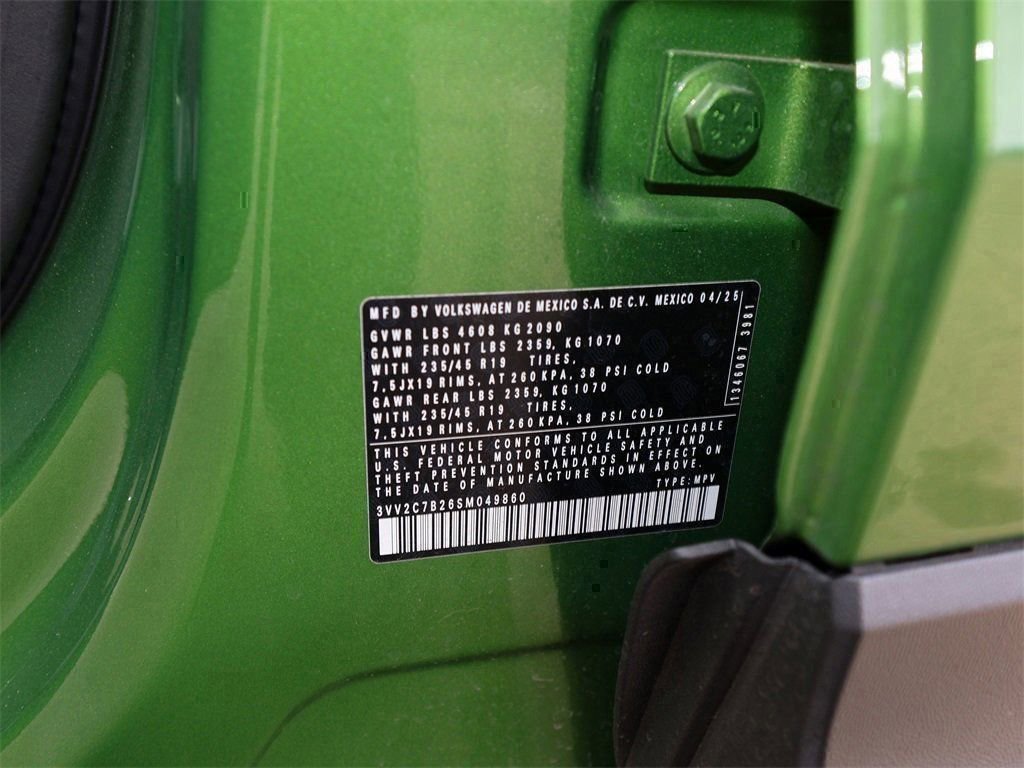 New 2025 Volkswagen Taos SE image 30