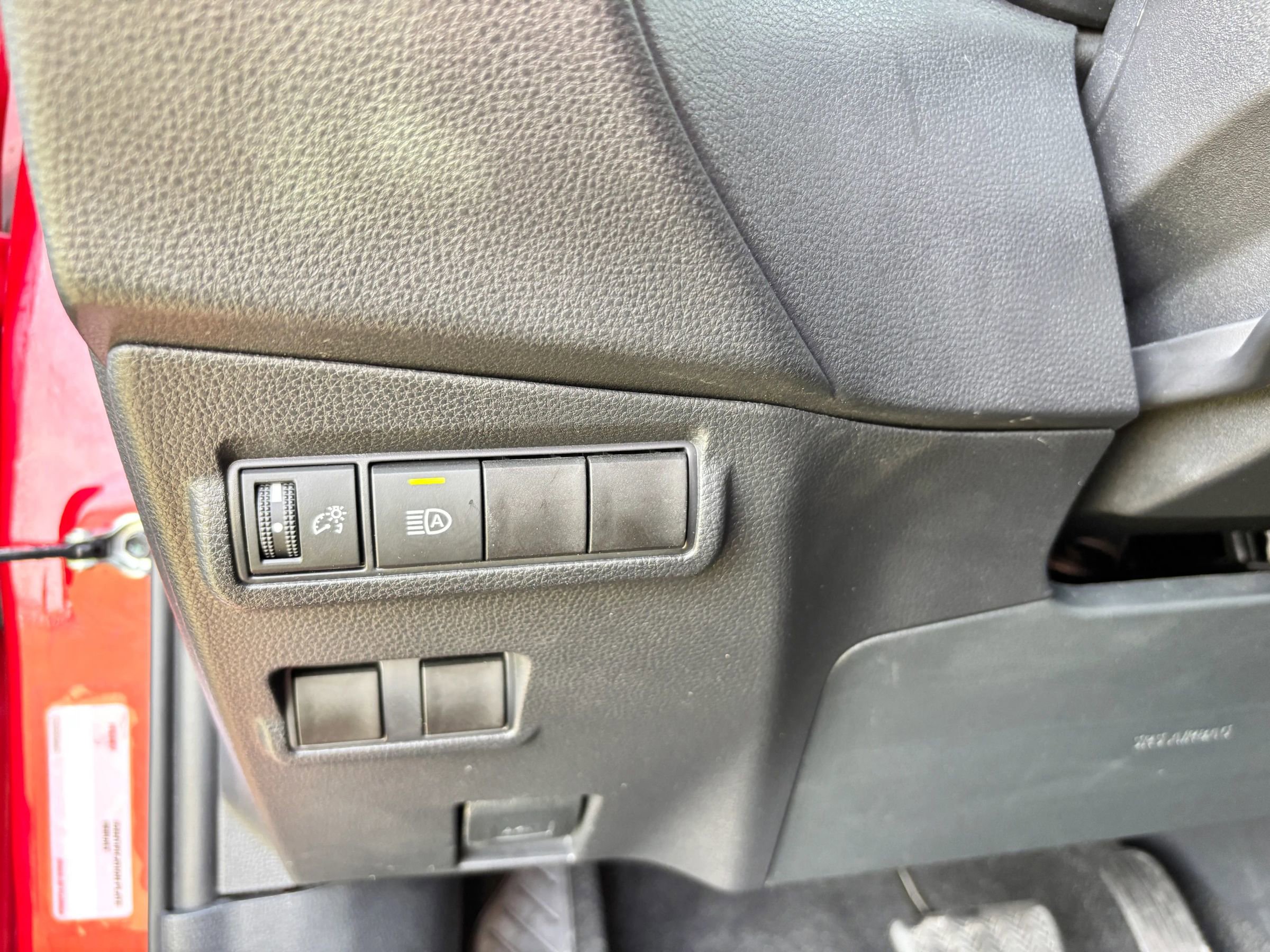 Used 2024 Toyota Corolla Cross LE image 20