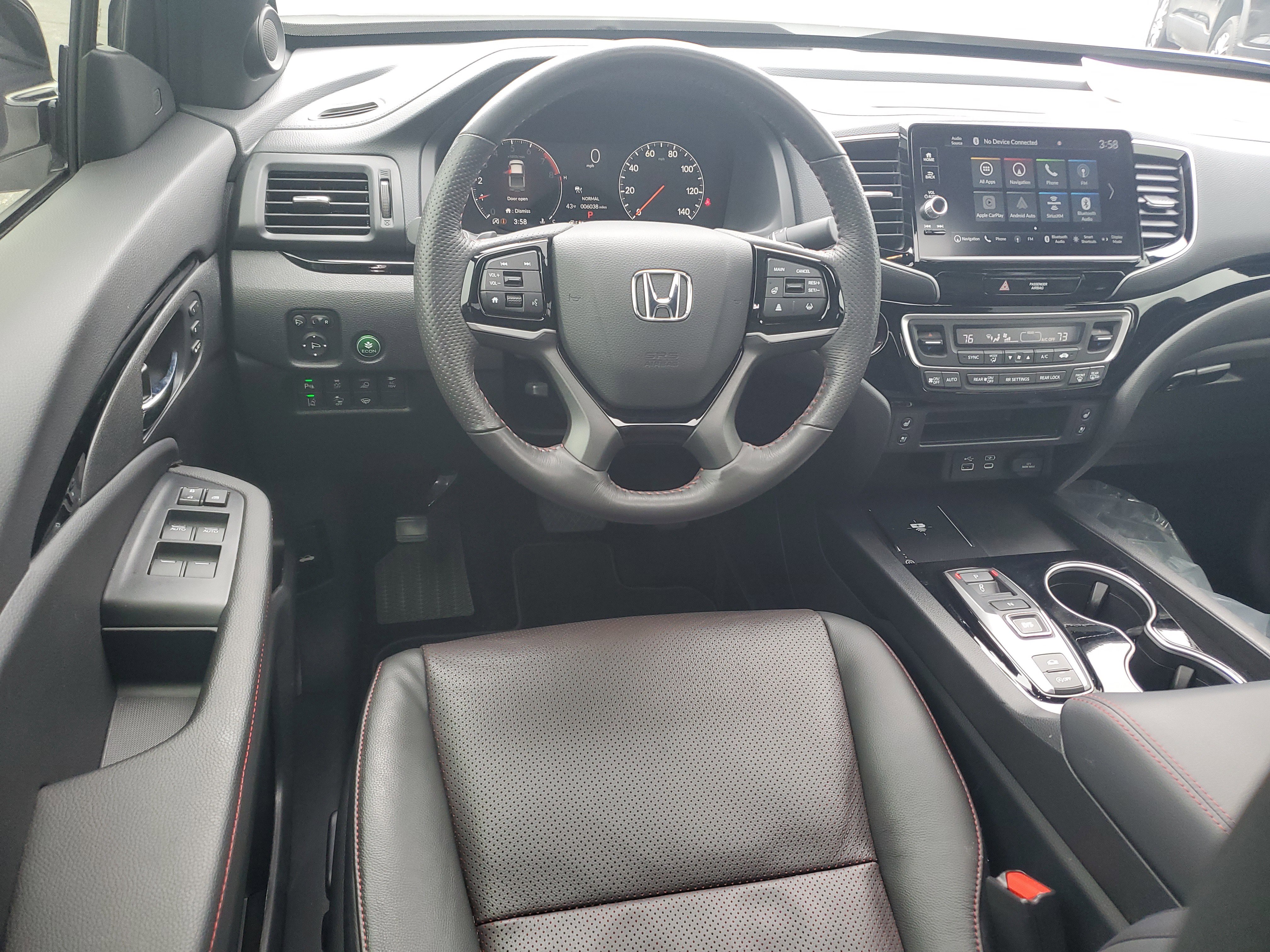 Used 2025 Honda Ridgeline Black Edition image 13