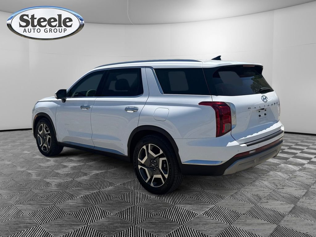Used 2024 Hyundai Palisade Limited FWD image 3